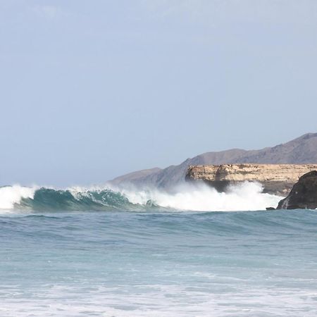 Wellenkind Surfschool Hostel La Pared  Εξωτερικό φωτογραφία