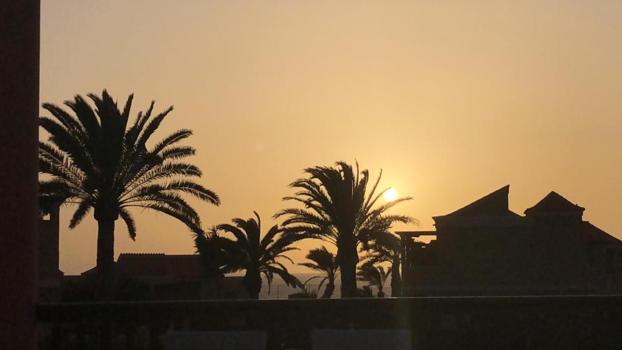 Wellenkind Surfschool Hostel La Pared  Εξωτερικό φωτογραφία