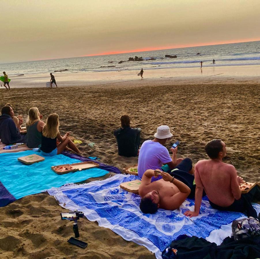 Wellenkind Surfschool Hostel La Pared  Εξωτερικό φωτογραφία